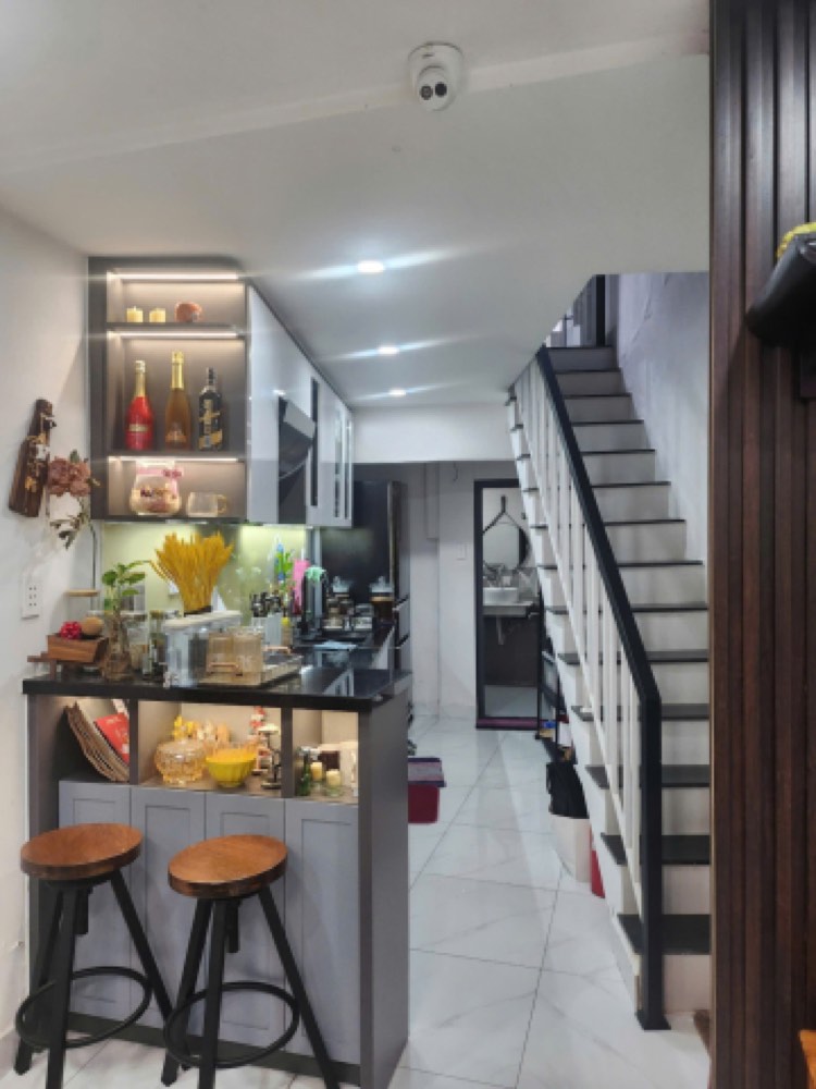 Bán nhà hẻm 308 Cách Mạng Tháng Tám, Quận 3 - ảnh 1