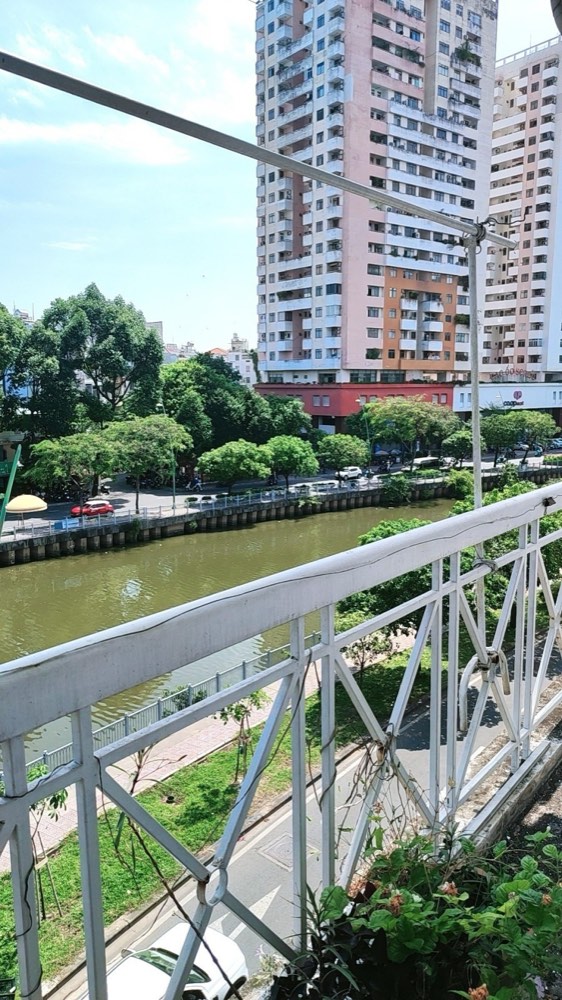 Bán nhà mặt tiền Hoàng Sa, Quận 3