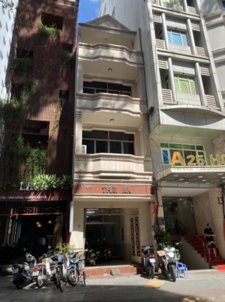 Bán nhà mặt tiền 11 Bùi Thị Xuân, Quận 1 - ảnh 1