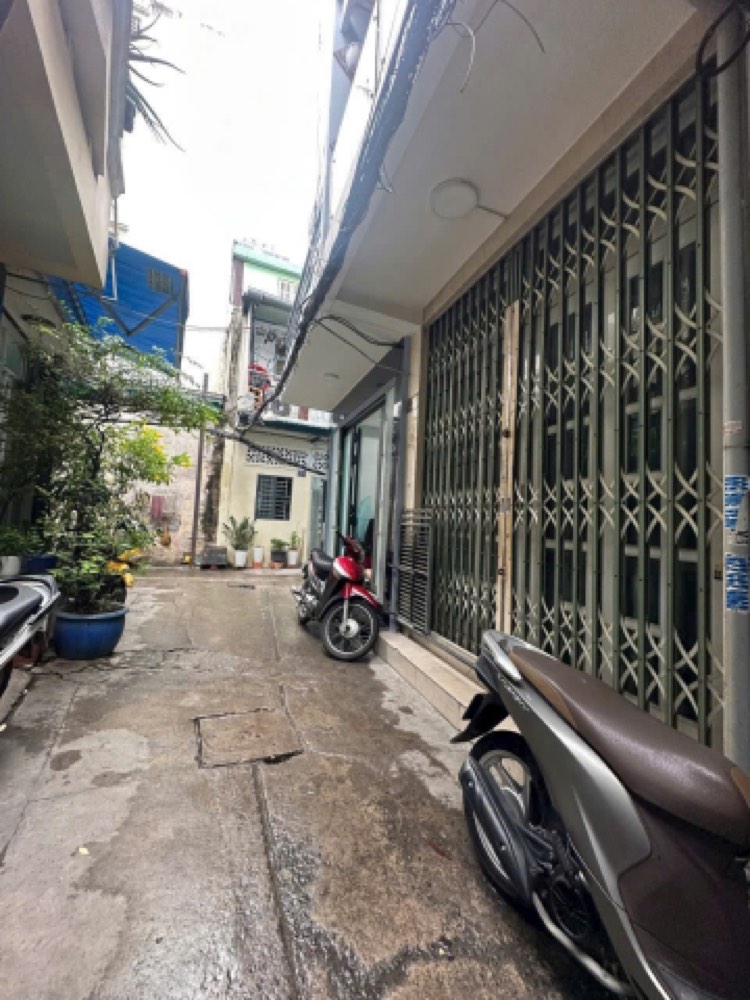 Bán nhà hẻm 875 Trần Hưng Đạo, Quận 5 - ảnh 1