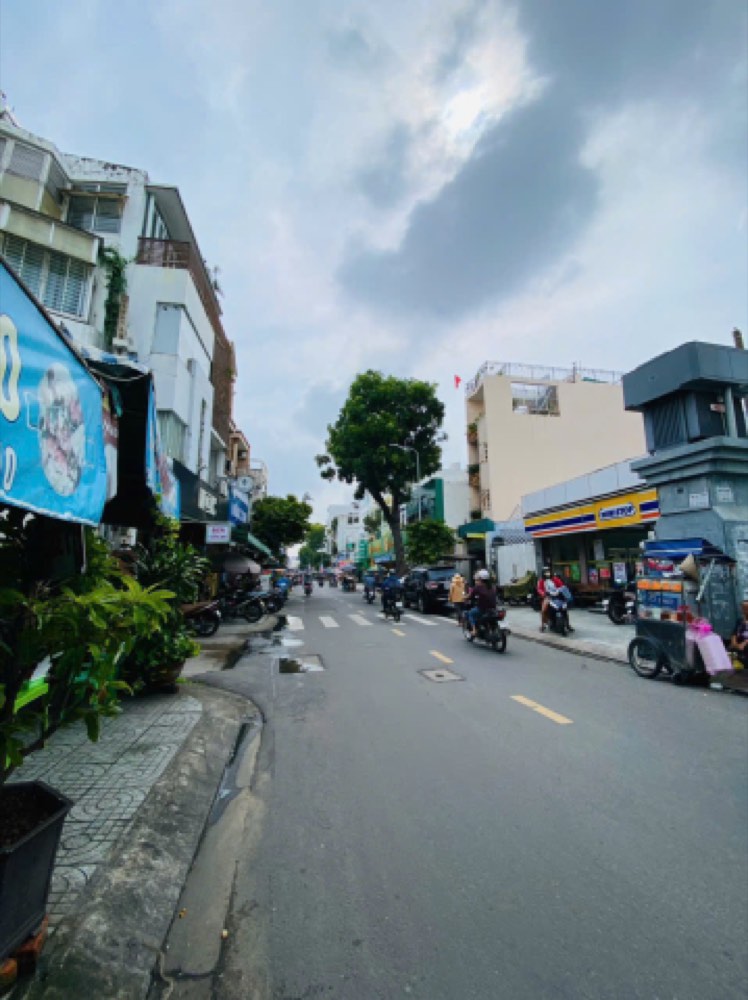 Bán nhà mặt tiền 103 Hòa Hưng, Quận 10 - ảnh 1