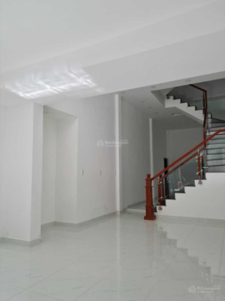 Bán nhà mặt tiền Hồ Bá Kiện, Quận 10 - ảnh 1