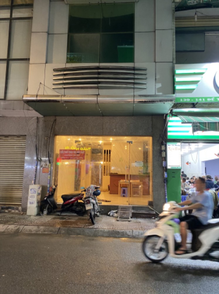 Bán nhà mặt tiền 137 Đề Thám, Quận 1 - ảnh 1