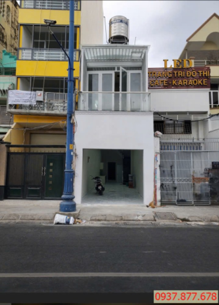 Bán nhà mặt tiền Võ Văn Kiệt, Quận 1 - ảnh 1
