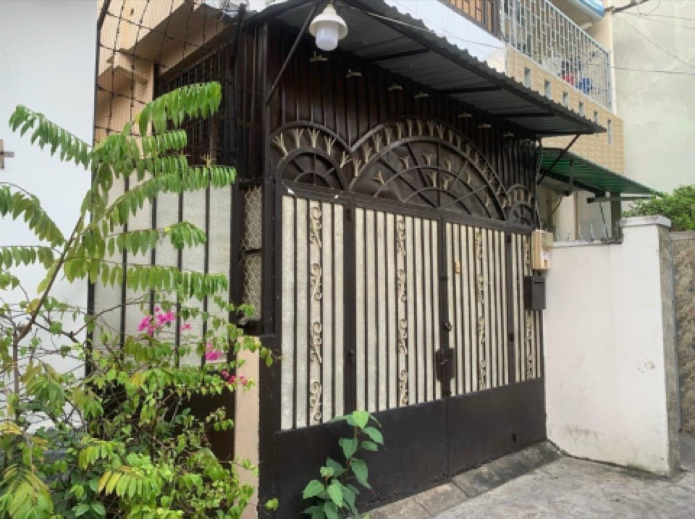 Bán nhà hẻm 185 Đường 3 Tháng 2, Quận 10 - ảnh 1