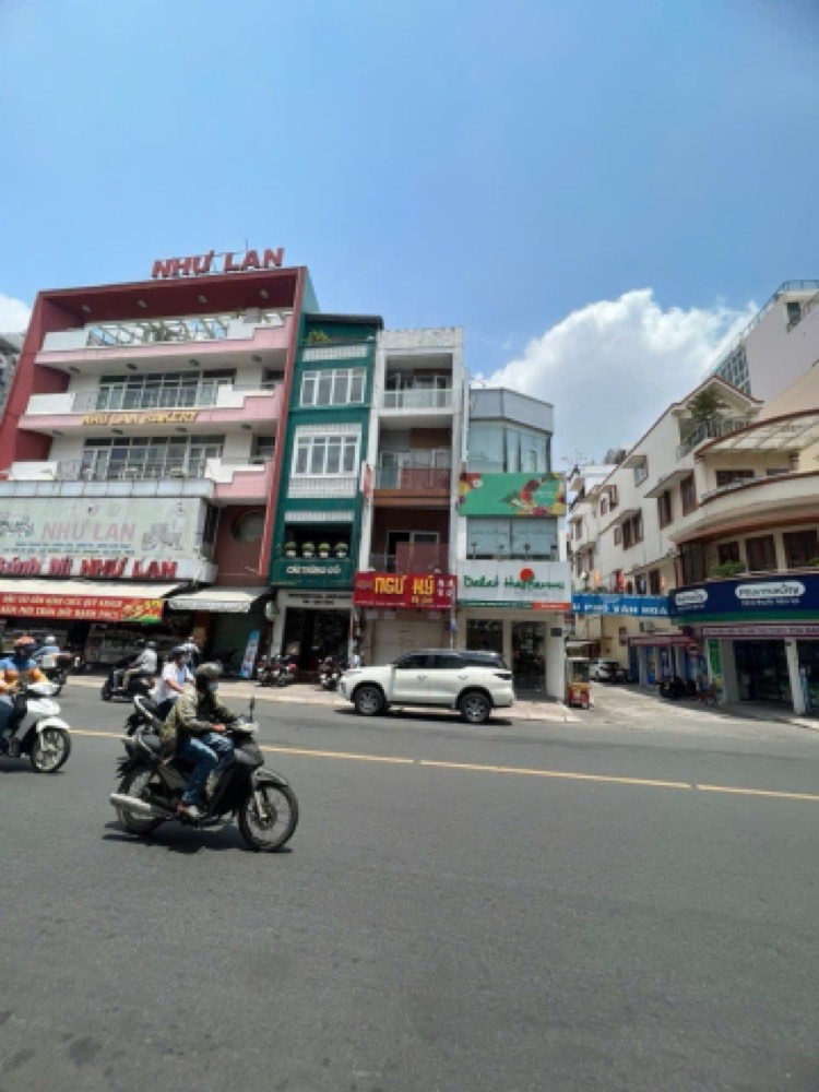 Bán nhà mặt tiền 371 Hai Bà Trưng, Quận 3 - ảnh 1