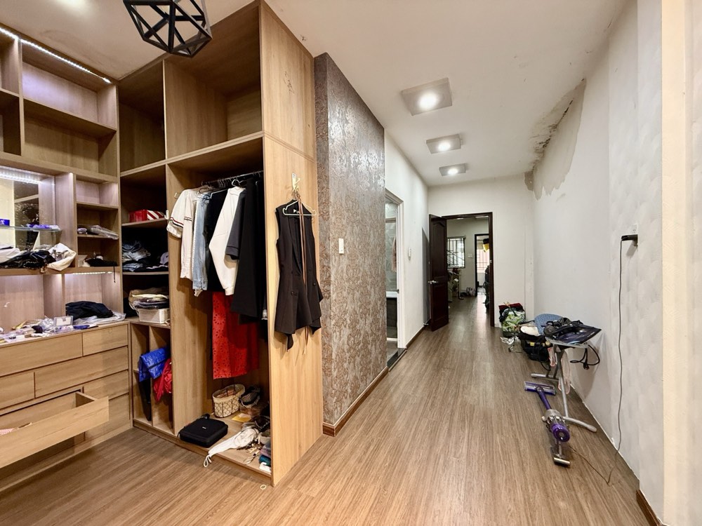 Bán nhà mặt tiền Nguyễn Thị Minh Khai, Quận 3