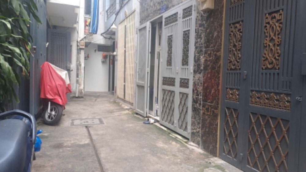 Bán nhà hẻm đường Võ Văn Kiệt, Quận 1 - ảnh 1