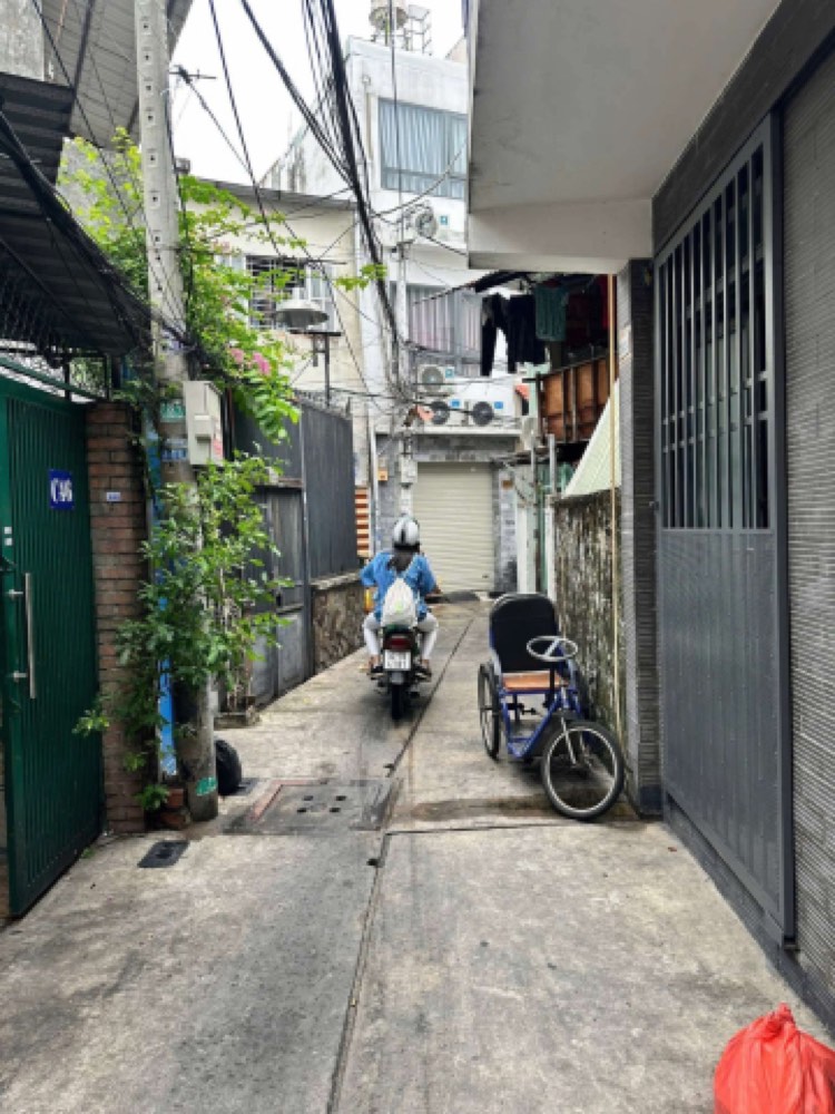 Bán nhà hẻm 214 Nguyễn Trãi, Quận 1 - ảnh 1