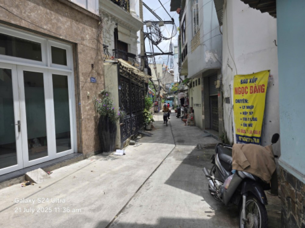 Bán nhà hẻm 29A Nguyễn Văn Nguyễn, Quận 1 - ảnh 1