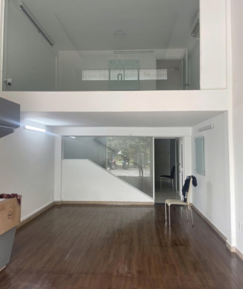 Bán nhà hẻm 922 Cách Mạng Tháng Tám, Tân Bình