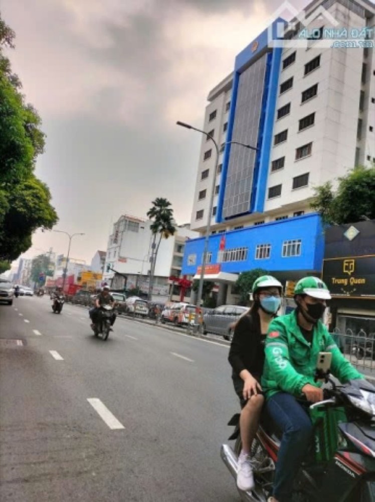 Bán nhà mặt tiền 203 Hoàng Văn Thụ, Phú Nhuận - ảnh 1