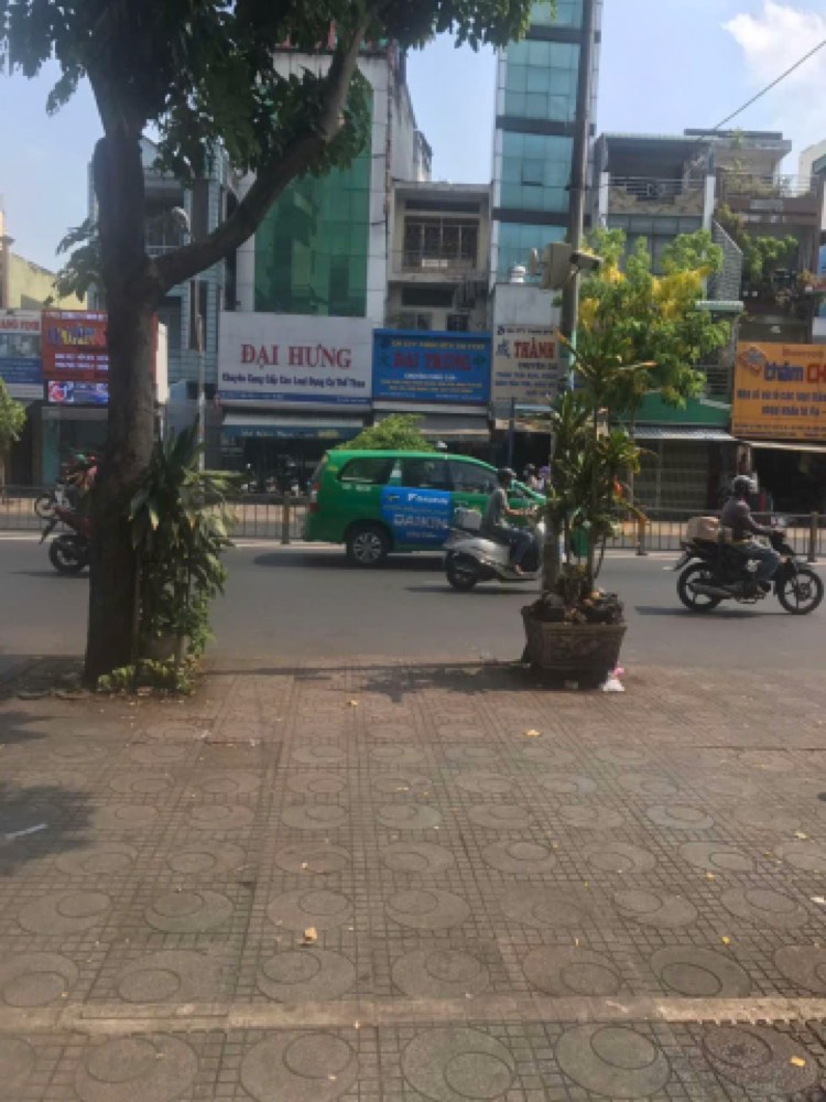 Bán nhà mặt tiền Lý Thái Tổ, Quận 10 - ảnh 1