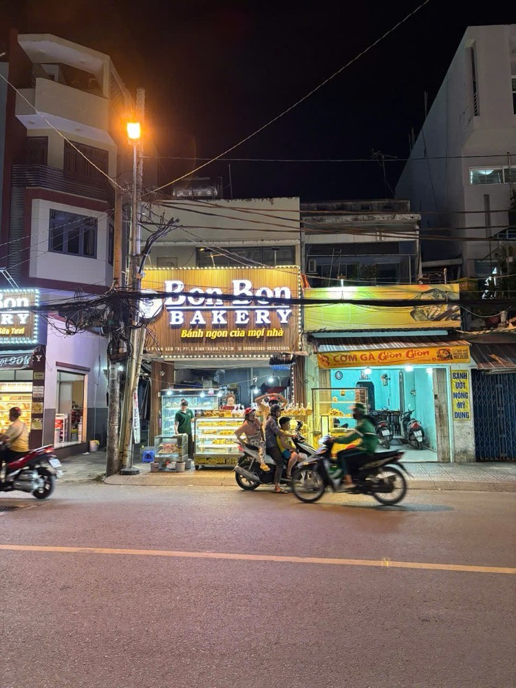 Bán nhà mặt tiền 303, đường Phan Văn Trị, Bình Thạnh