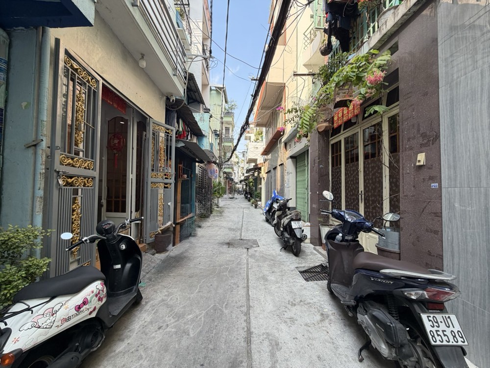 Bán nhà hẻm 234 Nguyễn Tiểu La, Quận 10