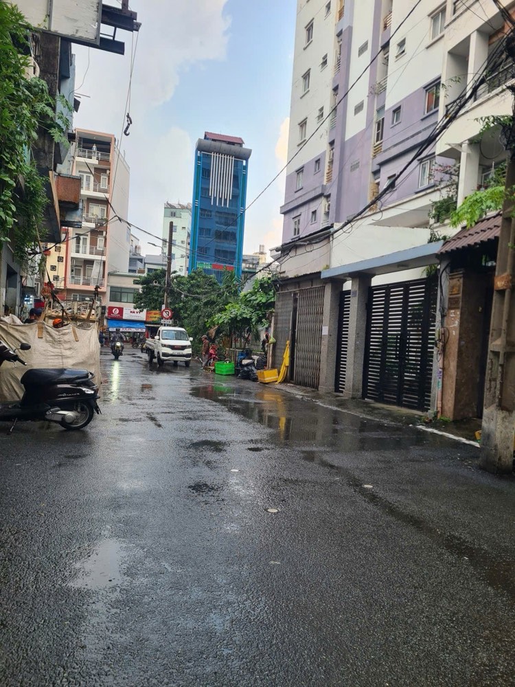 Bán nhà hẻm 210 Cách Mạng Tháng 8, Quận 3