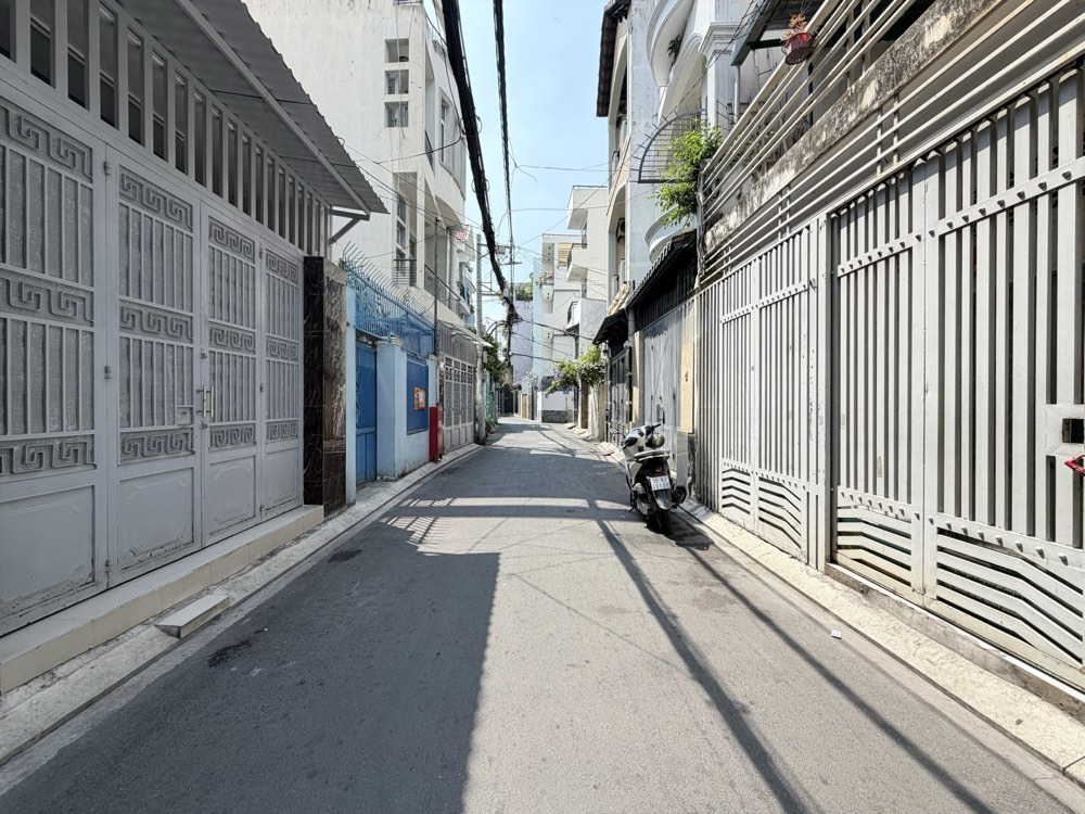 Bán nhà hẻm 694 Nguyễn Kiệm, Phú Nhuận
