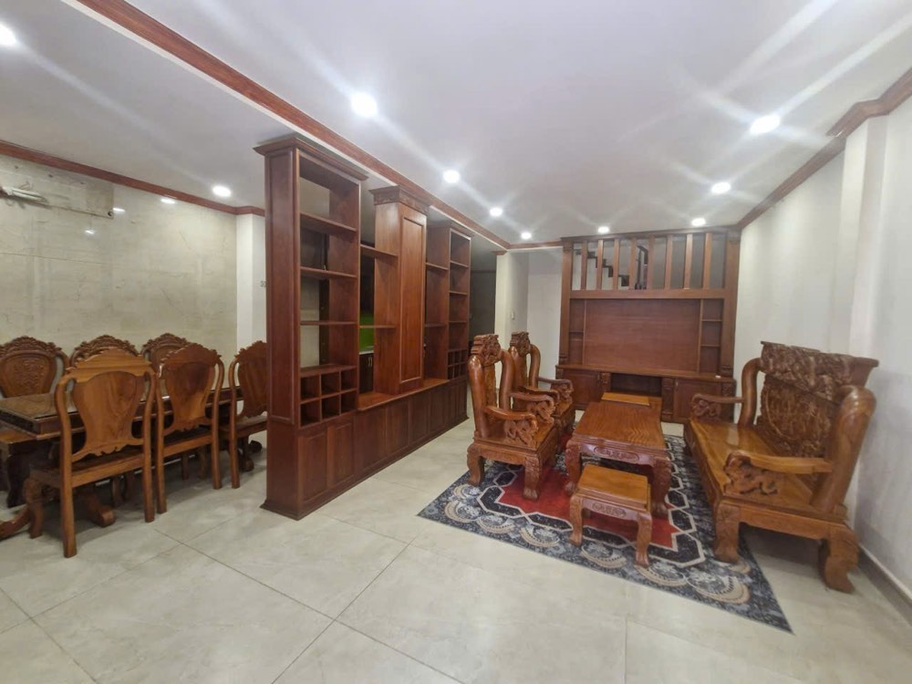 Bán nhà hẻm 585 Nguyễn Đình Chiểu, Quận 3