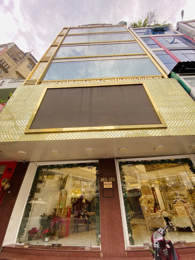 Bán nhà mặt tiền Cao Thắng, Quận 10