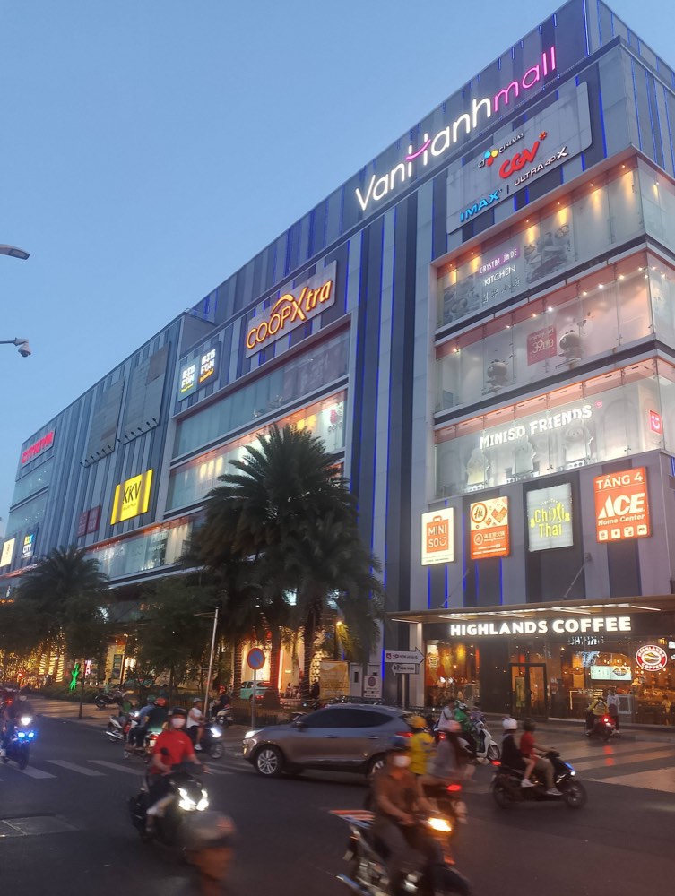 Bán nhà mặt tiền Lê Hồng Phong, Quận 10