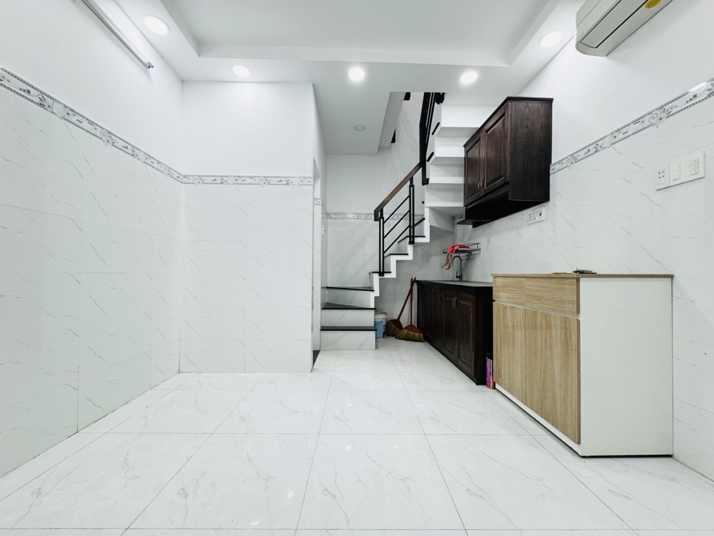 Bán nhà hẻm 7 Thành Thái, Quận 10