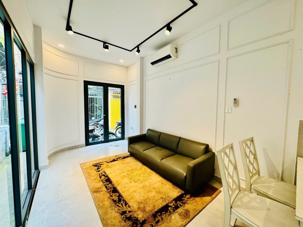 Bán nhà hẻm 183 Bùi Viện, Quận 1