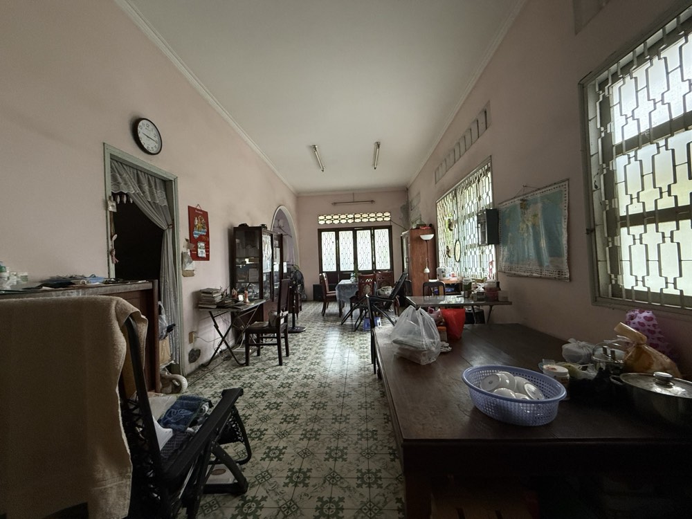 Bán nhà mặt tiền Nguyễn Duy, Bình Thạnh