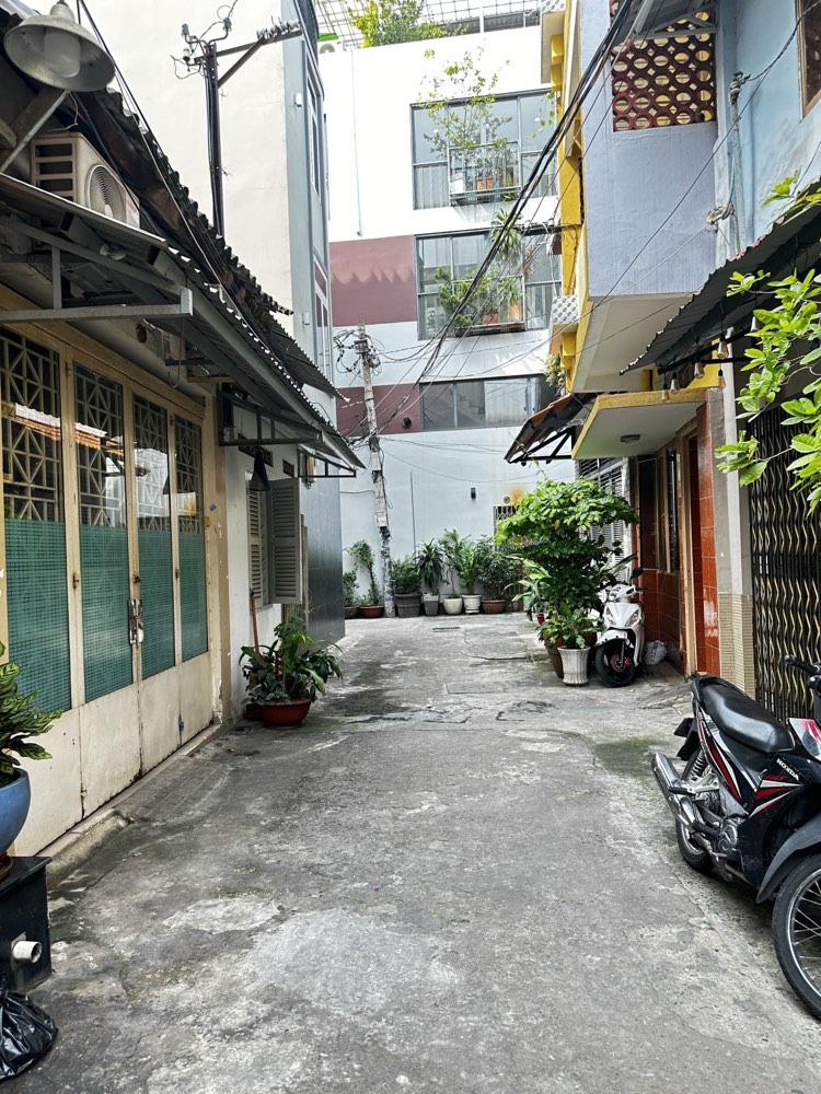 Bán nhà hẻm đường Phan Tôn, Quận 1