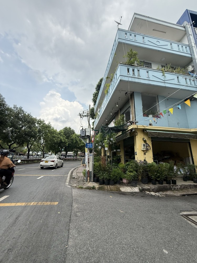 Bán nhà mặt tiền Trường Sa, Phú Nhuận