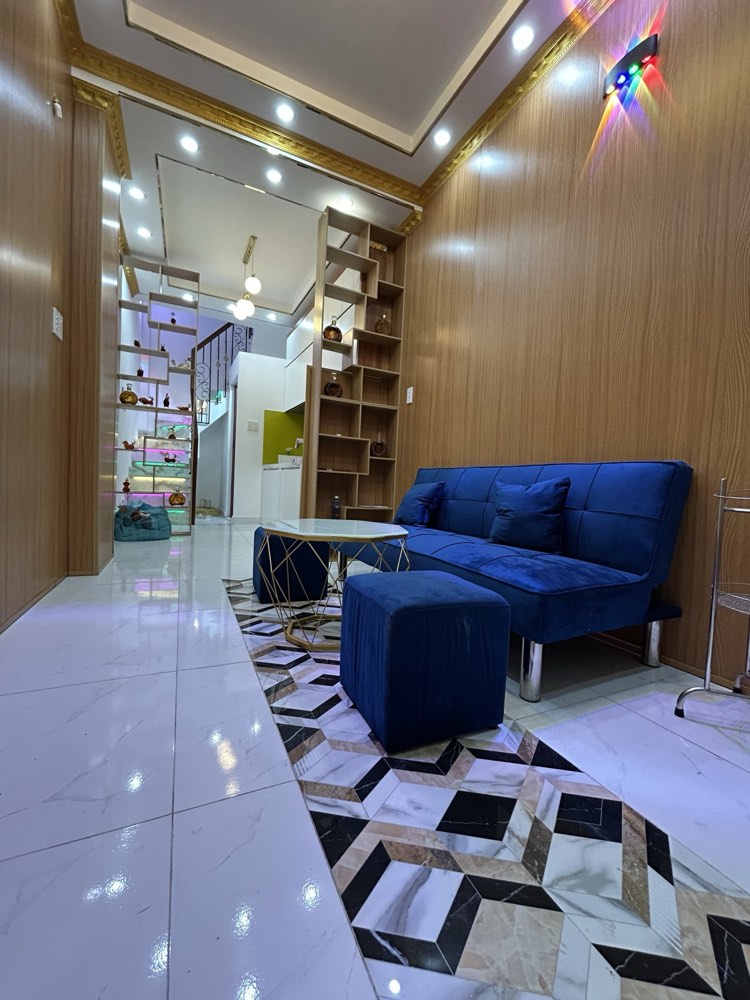 Bán nhà hẻm 166 Hồ Bá Kiện, Quận 10