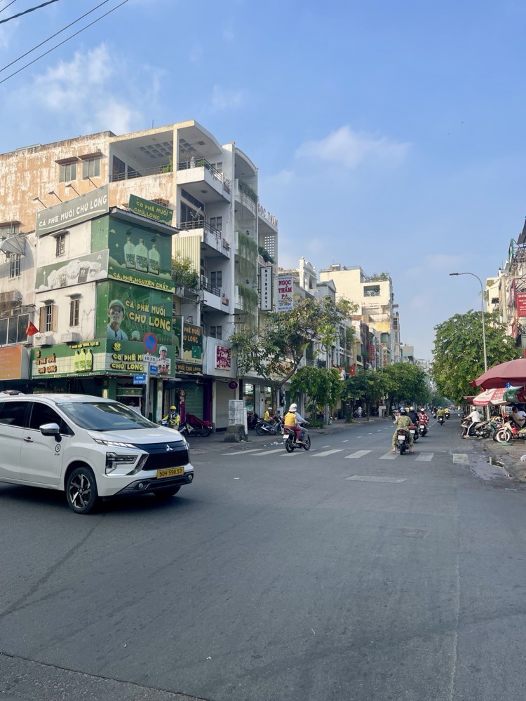 Bán nhà hẻm đường Nguyễn Đình Chiểu, Quận 3