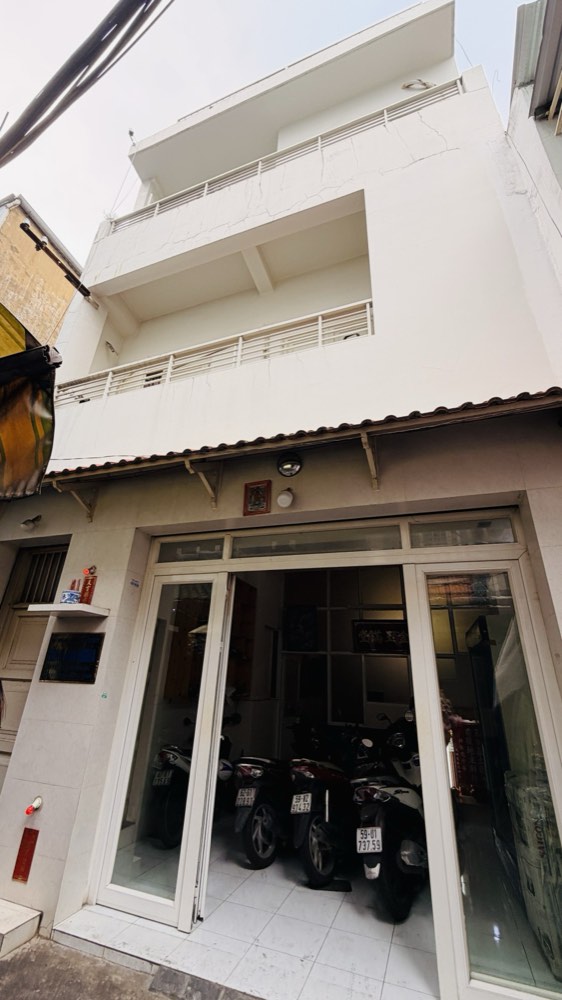 Bán nhà hẻm 102 Vườn Chuối, Quận 3