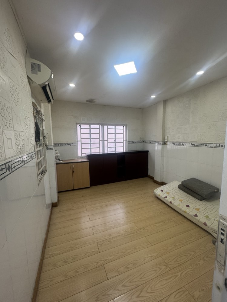 Bán nhà hẻm 77 Trường Sơn, Quận 10