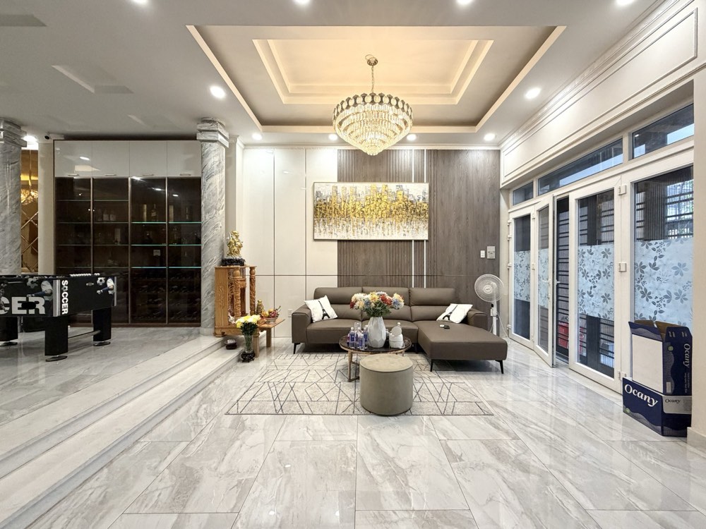 Bán biệt thự mặt tiền Võ Thị Sáu, Quận 1