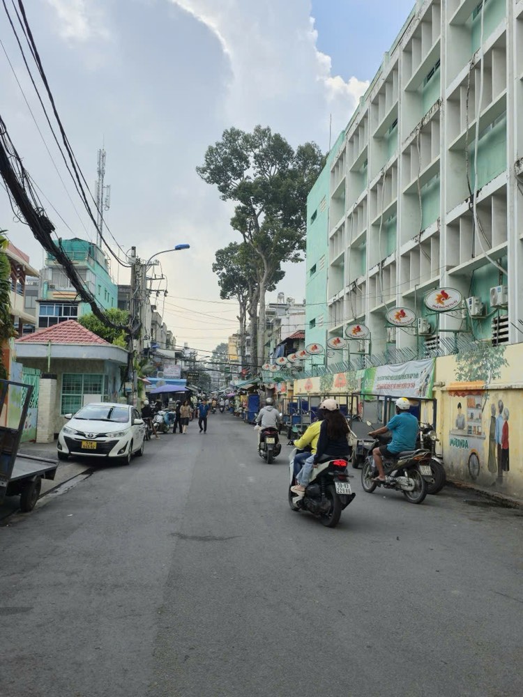 Bán nhà mặt tiền Hồ Thị Kỷ, Quận 10