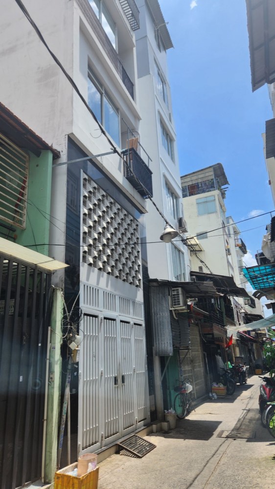 Bán nhà hẻm đường Rạch Bùng Binh, Quận 3