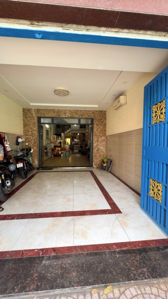 Bán nhà mặt tiền Phan Văn Trị, Bình Thạnh