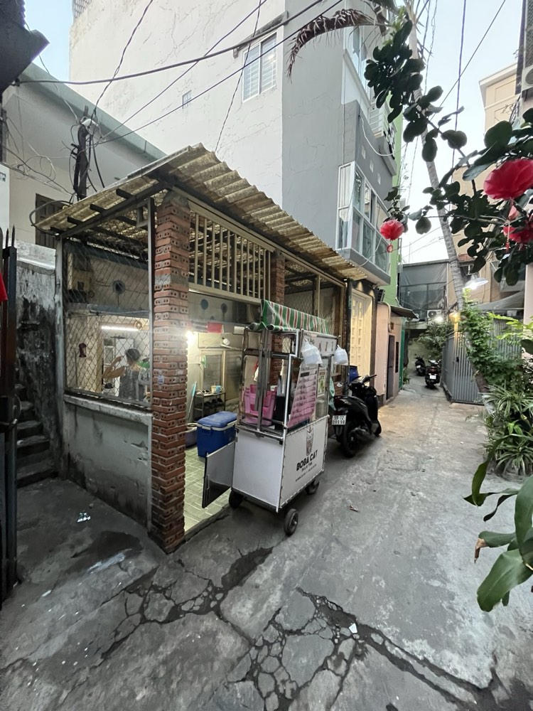 Bán nhà mặt tiền Trần Quang Khải, Quận 1