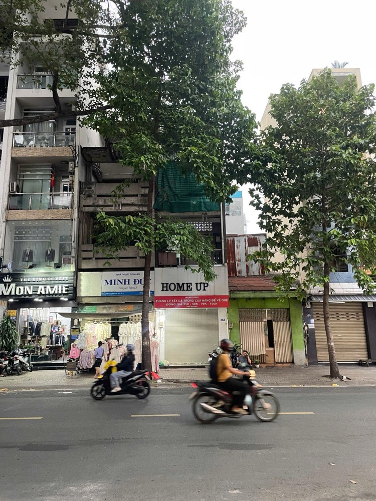 Bán nhà mặt tiền Nguyễn Trãi, Quận 5