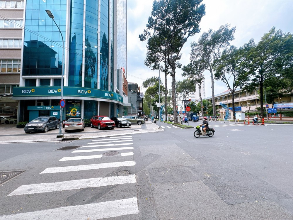 Bán nhà hẻm đường Trần Đình Xu, Quận 1