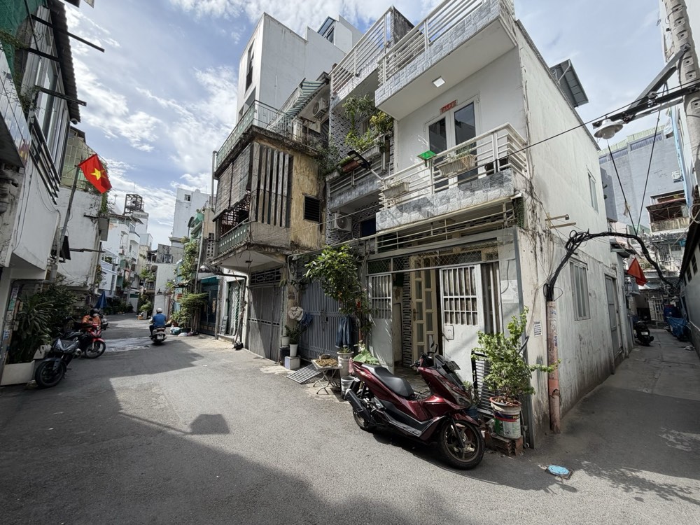 Bán nhà hẻm 62 Lý Chính Thắng, Quận 3