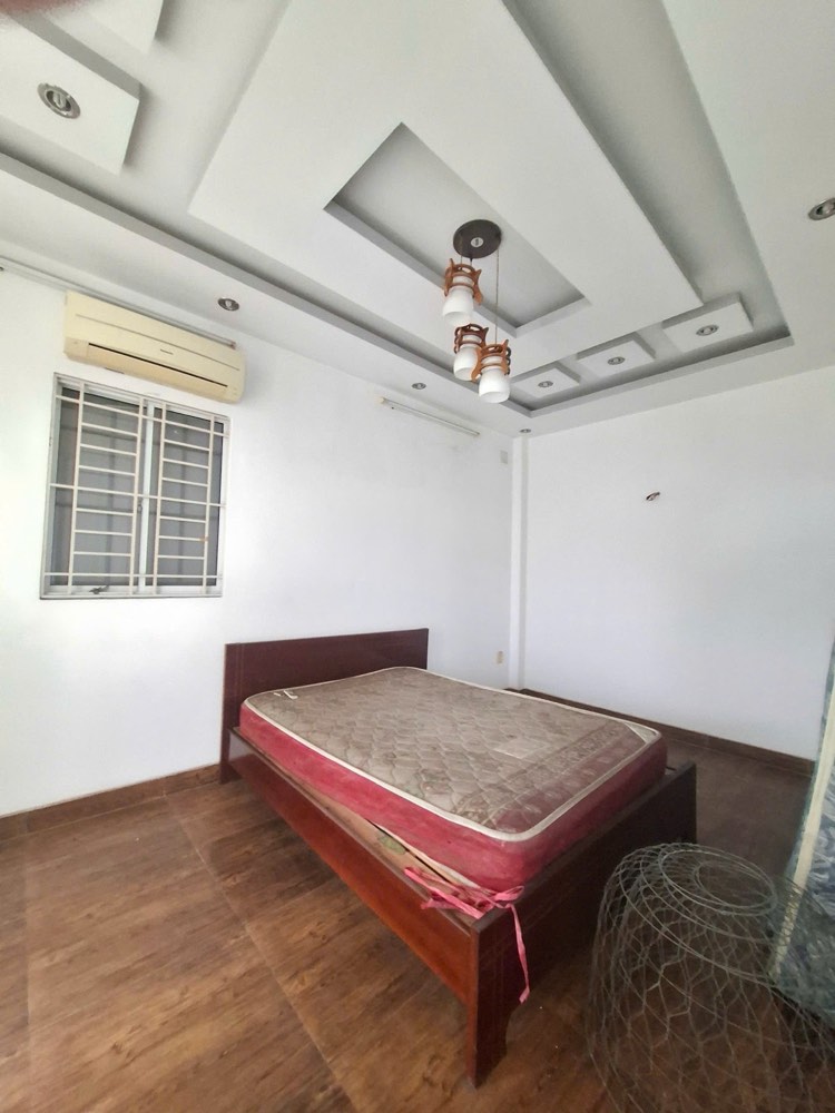 Bán nhà hẻm 223 Nguyễn Tiểu La, Quận 10