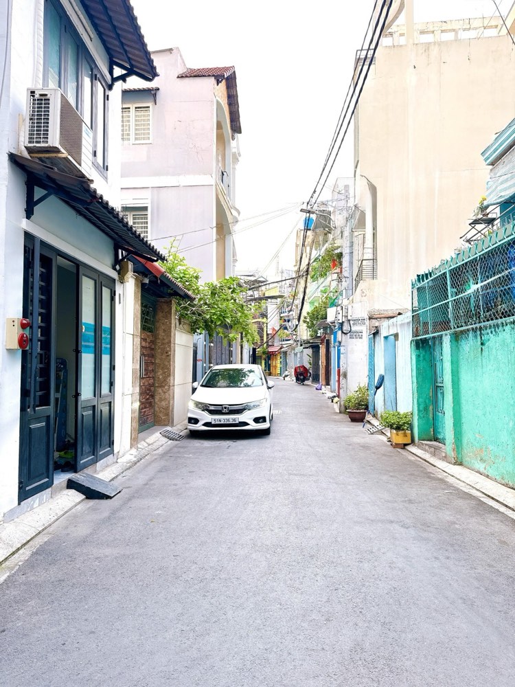Bán nhà hẻm 694 Nguyễn Kiệm, Phú Nhuận