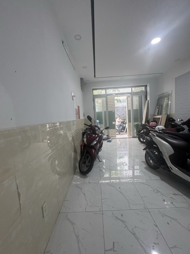 Bán nhà hẻm 80 Trần Quang Khải, Quận 1