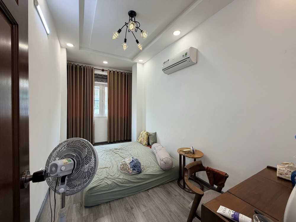Bán nhà mặt tiền Lý Thái Tổ, Quận 3