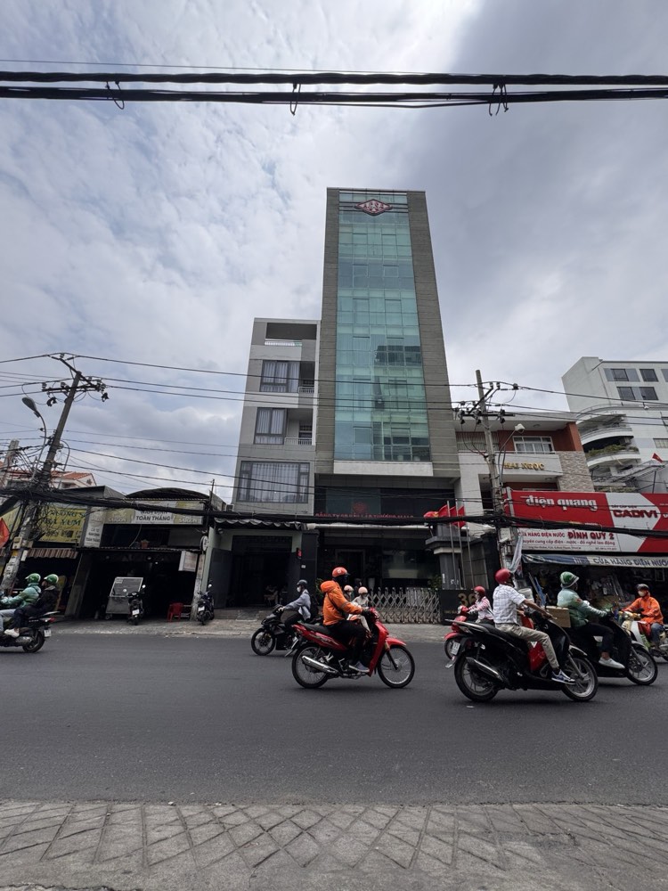 Bán nhà mặt tiền Ung Văn Khiêm, Bình Thạnh