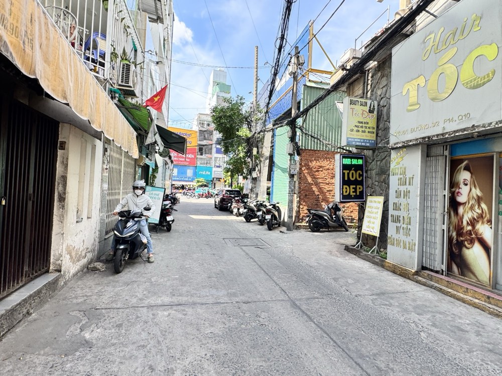 Bán nhà mặt tiền Ba Tháng Hai, Quận 10