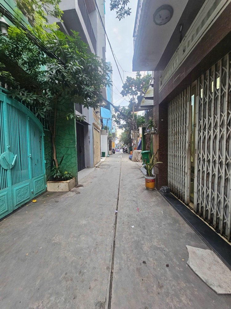 Bán nhà hẻm 391 Trần Hưng Đạo, Quận 1