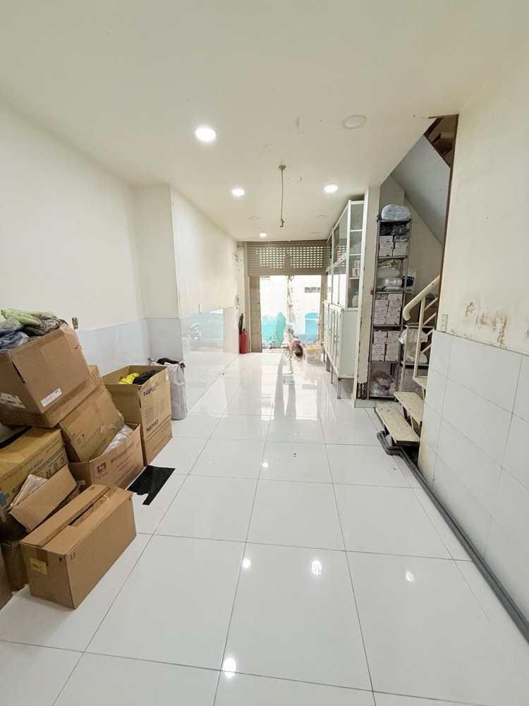 Bán nhà hẻm 101 Thành Thái, Quận 10