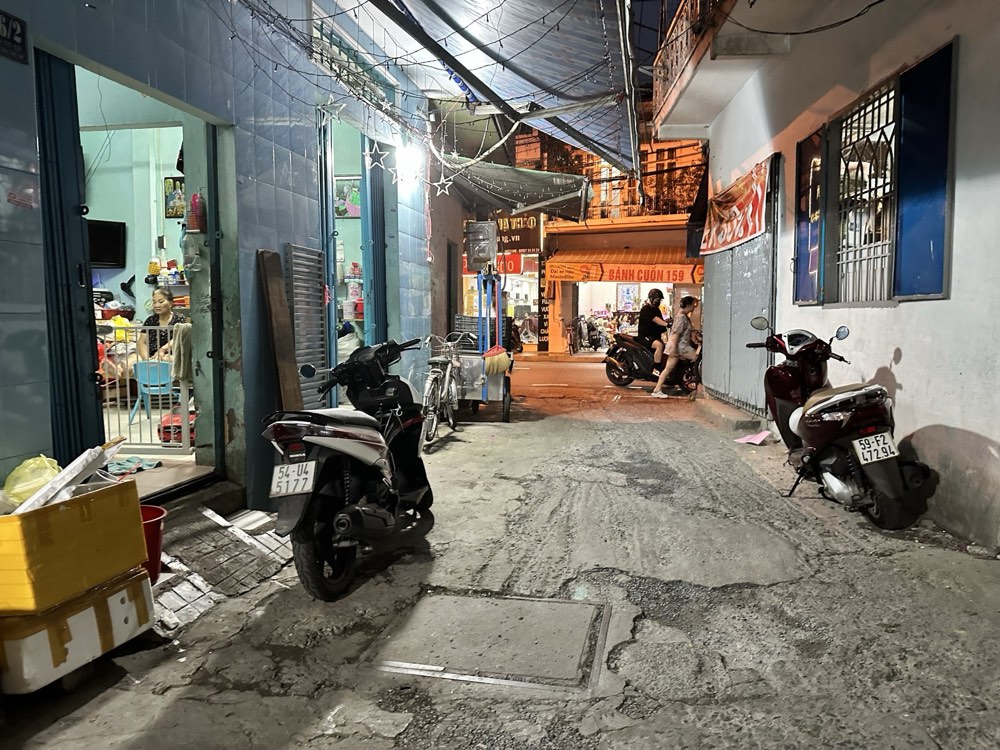 Bán nhà đường Bá Kiện, Quận 10